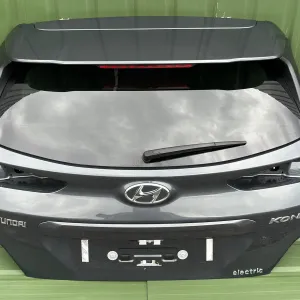 Кришка багажника ляда в зборі Hyundai Kona Electric 2022 кузов OS 64 kWh оригінал сіра YG7 DARK KNIGHT GRAY PEARL 73700J9000 багажник хюндай кона 64