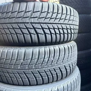 Автошини зимові Bridgestone 185/60/15 (2шт)Резина,Колеса,Гума,Скати,Шини