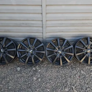 Комплект титанових дисків Platin 4/98 R15 4*98 15 Fiat  ET35