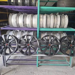 Оригінальні диски Tesla 5/120 R19 8,5J ET33.