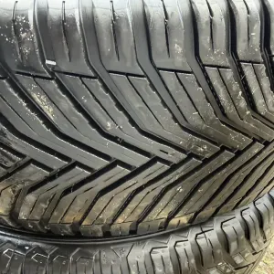 Шина Michelin CrossClimate 2 205/55 R17