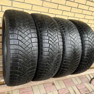 Шини резина 215.65 R17 Pirelli Зима 22 рік