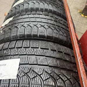 Зимняя резина 245/40/20 Pirelli PZero Winter