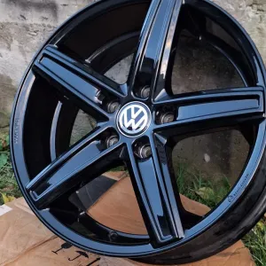 Чорні диски R18  5х120 18 VW Amarok MULTIVAN Caravelle Transporter T5 T6 Т6.1