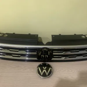 Volkswagen VW Tiguan 2 Allspace Передня Центральна Решітка Радіатора