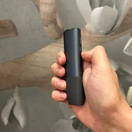 IQOS Luma в сірому кольорі