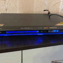 DVD плеєр з виходом HDMI та USB в комплекті з дисками