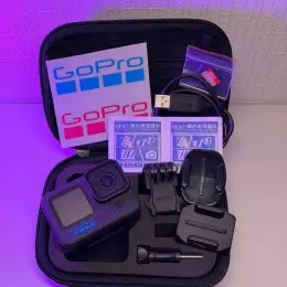 Екшн-камера GoPro Hero 12 з кейсом та аксесуарами