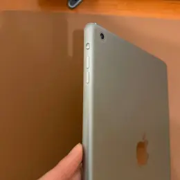 Apple iPad Air 1 32GB Wi-Fi Silver