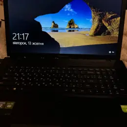 Ноутбук Lenovo G710 в робочому стані