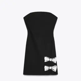 Чорна сукня Zara з відкритими плечима та білими бантами