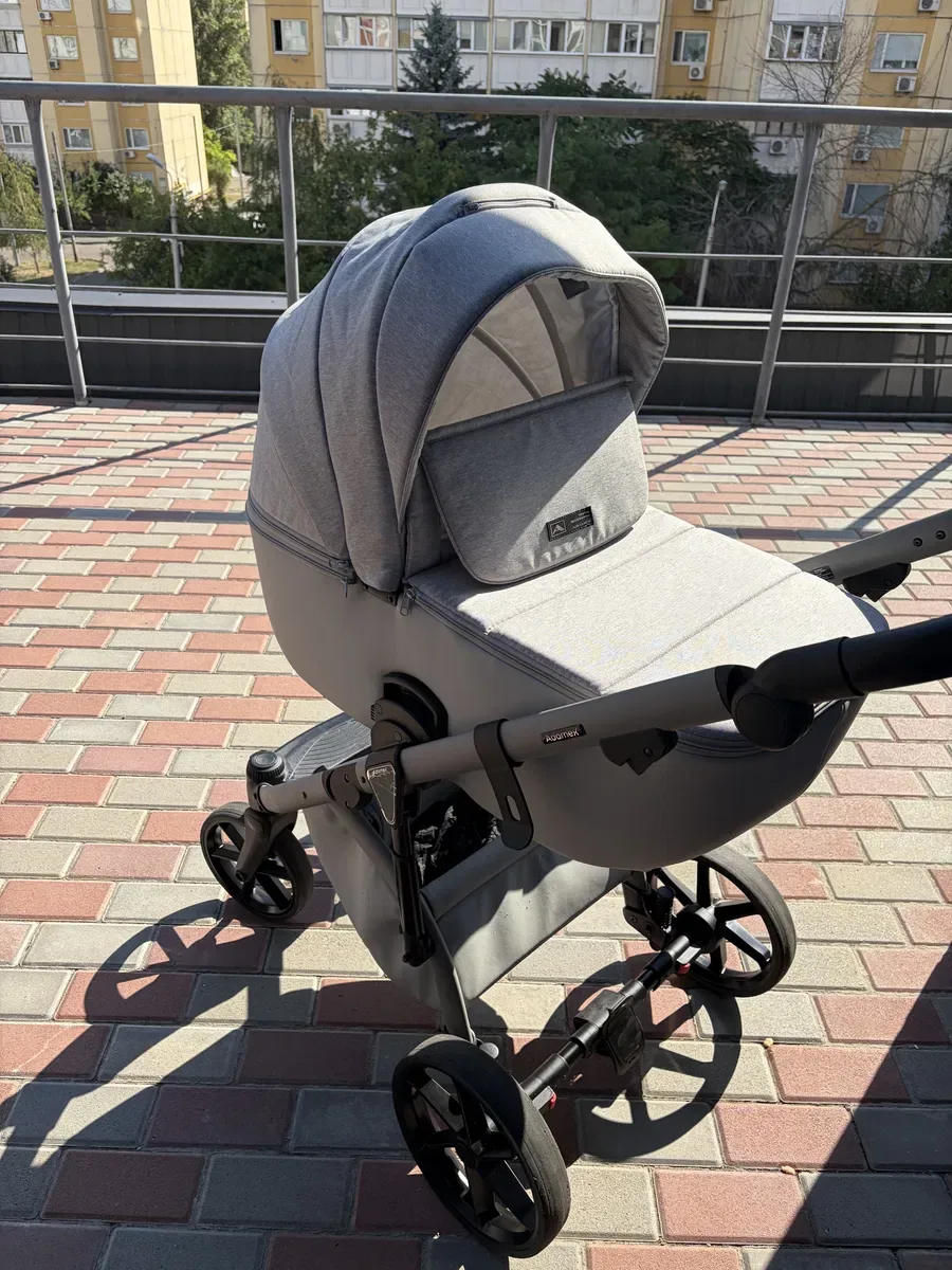 Універсальна коляска 2 в 1 Adamex Nola